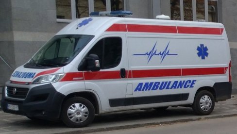 AUTOMOBIL UDARIO U ZAŠTITNU OGRADU: Tri osobe povređene - uviđaj u toku