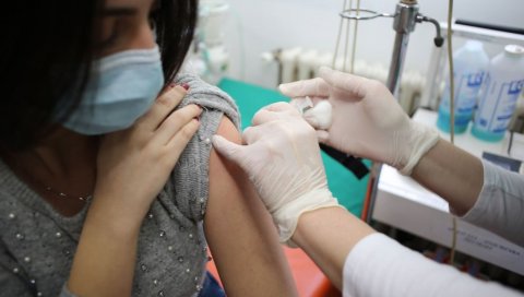 ИМУНИЗАЦИЈА У БЕОГРАДУ: Вакцинисано око 27% пунолетних, а ревакцинисано око 15,6% становништва