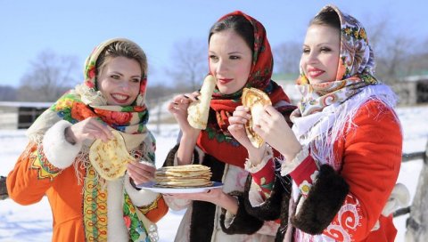 ВРЕМЕ ЈЕ ЗА ПАЛАЧИНКЕ: Традиционалана прослава Масленице у Русији