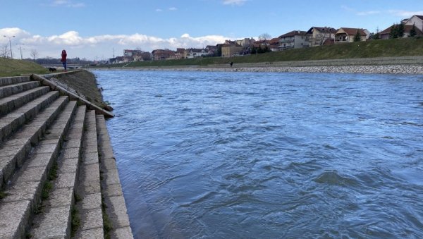 ОГЛАСИО СЕ ШТАБ ЗА ВАНРЕДНЕ СИТУАЦИЈЕ ГРАДА НИША: Вода из Нишаве и бунари поред реке ван употребе