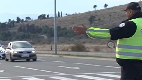 ЈЕДНА ОСОБА ТЕШКО А ТРИ ЛАКШЕ ПОВРЕЂЕНЕ: У Јужнобачком округу за дан осам саобраћајних несрећа