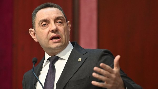 ВУЛИН: Председник Вучић није разговарао са нарко-дилерима, за разилику од Ђиласа и Тепић