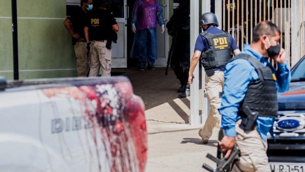 СТИГАО ИЗ БОЛИВИЈЕ: У Чилеу заплењене три тоне кокаина са - Ескoбаровим ликом