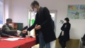 KUPOVALI LIČNE KARTE ZA DPS: Krivične prijave zbog povrede slobode na opredeljenje pri glasanju u Nikšiću