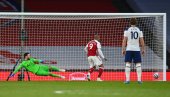 DERBI SEVERNOG LONDONA: Arsenal slavio, Lamela postigao golčinu pa pocrveneo (VIDEO)