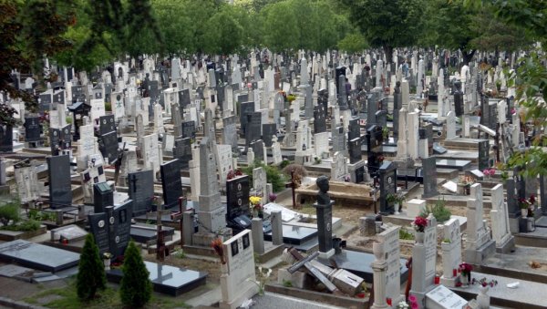 ЗБОГ ДУГА ПРЕТИ ЕКСХУМАЦИЈА: Објављен списак гробних места за која су истекли уговори о закупу