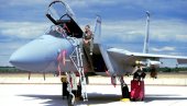 AMERIKA ZNATNO POJAČALA SVOJE PRISUSTVO U POLJSKOJ: Još osam lovaca F-15 sletelo u bazu Lask