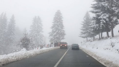 ZAVEJANA SELA KOD NOVE VAROŠI: Palo pola metra snega - mnogi putevi neprohodni