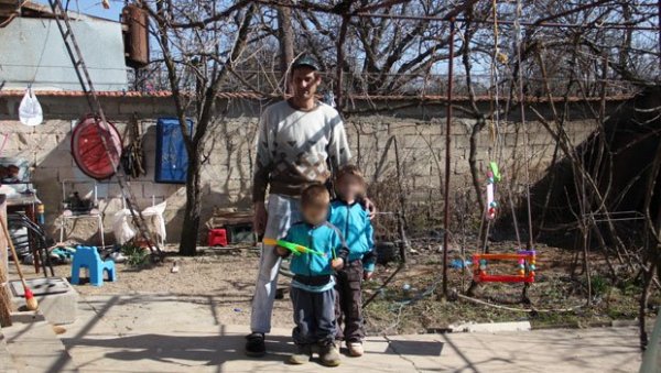 САМО ДА НАМ СЕ ЈОВАНА ИЗЛЕЧИ: Тасићи из Кршевице код Бујановца живе у немаштини