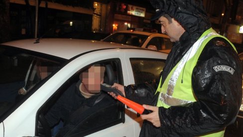 ВОЗИЛИ ПИЈАНИ: Саобраћајци у Кладову и Мајданпеку санкционисали двојицу возача