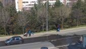 КОМШИЈСКИ ОДВОД  ПОТОПИО ПАРКИНГ: Нелегална канализација излива се у дворишта зграда у Матице Српске