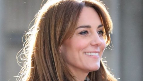 НИКАД ВИЂЕНА ФОТОГРАФИЈА: Кејт Мидлтон поделила успомене на принца Филипа - Британија у сузама