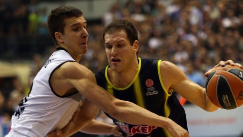 AMERIČKI NOVINARI ŽESTOKO UDARILI PO BOGDANOVIĆU: Mičite ovog čoveka sa terena!