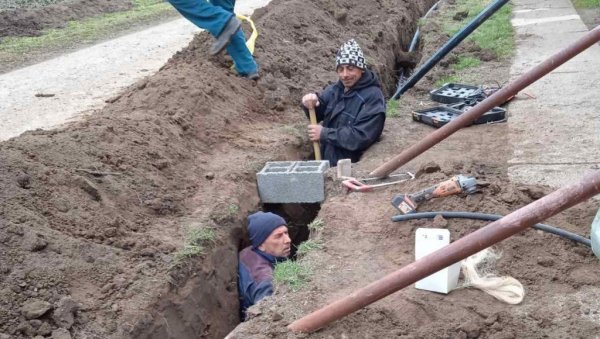 САНИРАНА ХАВАРИЈА У АЛИБУНАРУ: Заменом комплетне мреже решен проблем водоснабдевања