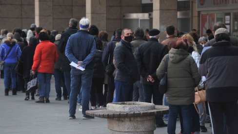 GUŽVE ZA VAKCINE: Nastavljena imunizacija u novosadskim prigradskim naseljima, odziv građana izuzetan