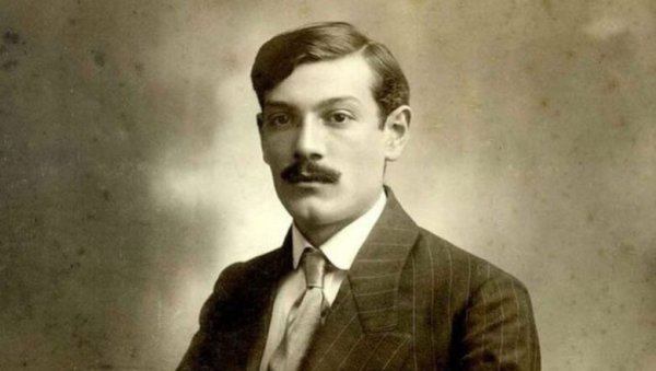 УВРЕДИЛИ И БОЈИЋА  И ПЛАВУ ГРОБНИЦУ: Због нечијег незнања и непажње, али и грешке у систему, практично остао без улице у Нишу