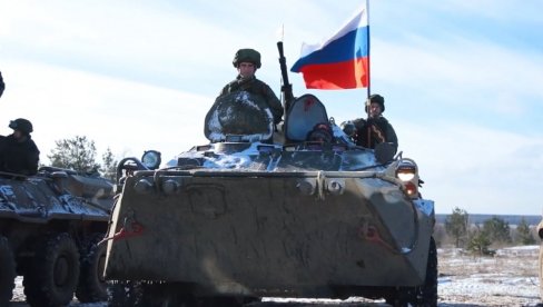 РУСКИ ПАДОБРАНЦИ И СПЕЦИЈАЛЦИ У АКЦИЈИ: Погледајте како изгледају маневри са белоруском браћом (ВИДЕО)