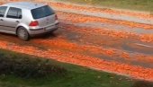 BULEVAR ŠARGAREPA: Gomila povrća se prosula iz kamiona, cela ulica narandžasta (VIDEO)