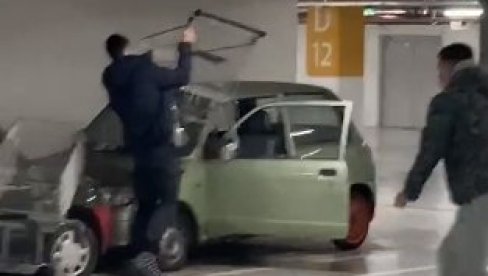 НОВИ ОПАСАН ИЗАЗОВ НА ТИКТОКУ! Скандалозни снимак кружи друштвеним мрежама, ломе аутомобиле због миграната