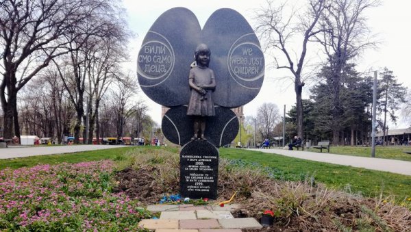 НОВИ СКАНДАЛОЗНИ ПОТЕЗ ПОЗНАТОГ СРБОМРСЦА: Тражио хитно уклањање споменика Милици Ракић