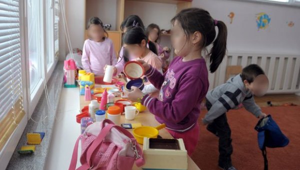 У ВРТИЋИМА ОКО 30.000 ДЕЦЕ: Упркос епидемији, предшколске установе нормално раде