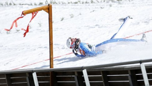 NOVE VESTI O ZDRAVSTVENOM STANJU TANDEA: Norveški ski skakač u stabilnom stanju i budi se iz kome (VIDEO)