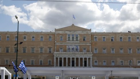 VESTI IZ GRČKE:  Uhapšen muškarac koji je pretio ispred parlamenta
