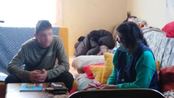 ЗАШТО НАМ БРАНЕ И ОДВАЈАЈУ НАС ОД БАКЕ?: Љиљани Дачевић и њеним малолетним унучићима стиже помоћ са свих страна, а они и даље стрепе