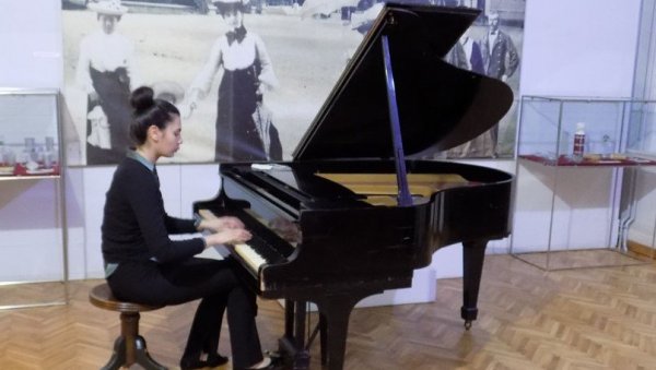 КЛАСИКА ЗА СВА ВРЕМЕНА: Концерт пијанисткиње Мине Красић у Замку културе у Врњачкој Бањи