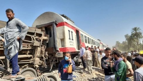HOROR U EGIPTU: U sudaru vozova poginule 32 osobe, povređeno 165
