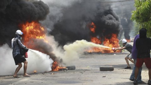 НОВИ ХАОСИ У МЈАНМАРУ: Хунта пуцала на демонстранте - најмање петоро мртвих