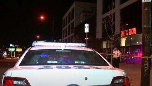 PUCNJAVA U ČIKAGU: Ranjena dvojica policajaca, grad postao kao ratna zona