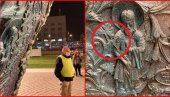 SLOMIO KRST, PA POBEGAO! Pogledajte fotografije oskrnavljenog spomenika Stefanu Nemanji (FOTO/VIDEO)