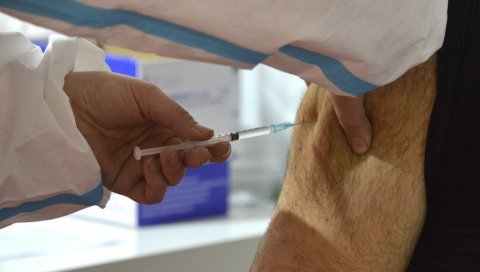БЕРЛИН У ПРОБЛЕМУ: Због недостатка вакцине затворена трећина центара за вакцинацију