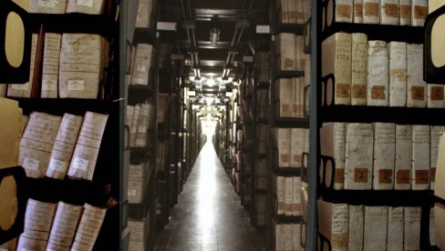 MUSLIMANI SE MOLE U VATIKANU: Za naučnike u Biblioteci Svete Stolice