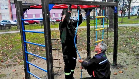 APEL SOMBORSKOG „ZELENILA“: Ne oštećujte sprave na dečjim igralištima!