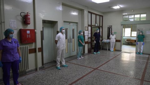 ВИШЕ НЕМА МЕСТА НА КИСЕОНИКУ: Војна болница Ниш готово пуна, за четири дана попуњено 75 одсто капацитета
