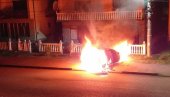 GOREO KAO LILA: U LJuboviji zapaljen automobil političara i privrednika iz Bratunca (FOTO)