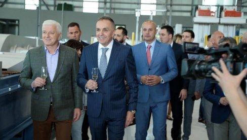 TAJKUN PREPRODAO BESPLATNE AKCIJE: Milutin Đukanović optužio bivšeg premijera i rukovodstvo Elektroprivrede CG za zloupotrebe