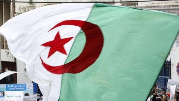 ДОЈАВА ДОВЕЛА ДО ЗАПЛЕНЕ: У Алжиру пола тоне кокаина плутало у водама Средоземља