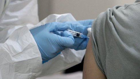DANAS OBOREN APSOLUTNI REKORD: Do ovog trenutka u Srbiji vakcinisano 54.000 građana!