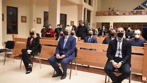 NA MISI U BARU PREMIJER KRIVOKAPIĆ: Čestitka za najznačajniji hrišćanski praznik