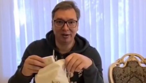 HVALA NAŠIM PENZIONERIMA NA SVEMU: Predsednik Vučić pokazao šta će biti u paketima koje je država spremila za najstarije (VIDEO)