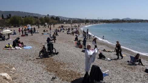 GRČKA POPUŠTA MERE: Od 15. maja se otvaraju plaže