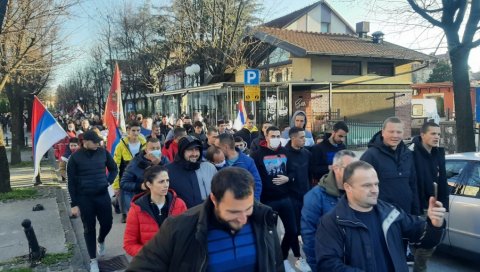 ЗА ПРАВДУ! Грађани Никшића изашли на улице због срамне одлуке Здравка Кривокапића (ФОТО)