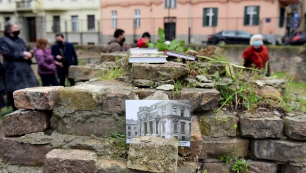 НАЈПРЕ СУ СПАЉИВАЛИ КЊИГЕ, ПОТОМ И ЉУДЕ: Одавањем почасти страдалима, у Београду обележено 80 година од бомбардовања (ФОТО)