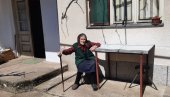 ПОТРЕСНА ИСПОВЕСТ ОПЉАЧКАНЕ БАКЕ: Чувам за унуке кад дођу- Пензија ми је мала, али неко и то мало однео (ВИДЕО)
