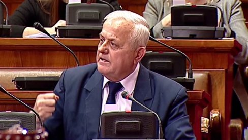 АТЛАГИЋ ПОДНЕО КРИВИЧНУ ПРИЈАВУ ПРОТИВ ДЕКАНА ПРАВНОГ: Онемогућавао рада факултета