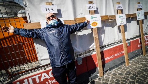 SEDMICA REKORDA ŠTRAJKOVA U ITALIJI: Zaustavljaće se, po principu leopardove kože, avioni, kamioni, vozovi, apoteke, vatrogasci, policajci,