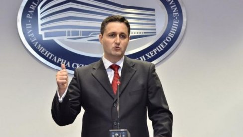 НЕВЕРОВАТАН ДИПЛОМАТСКИ ПОТЕЗ: Бећировић заобишао свог амбасадора у Загребу